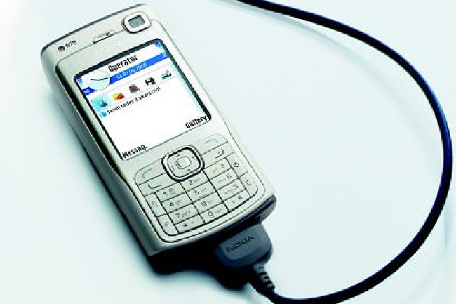 Cara mengembalikan (reset) kode kunci (lock kode) di Nokia N70